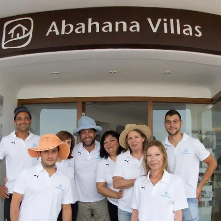فيلة Abahana Villas Cristina 6 *