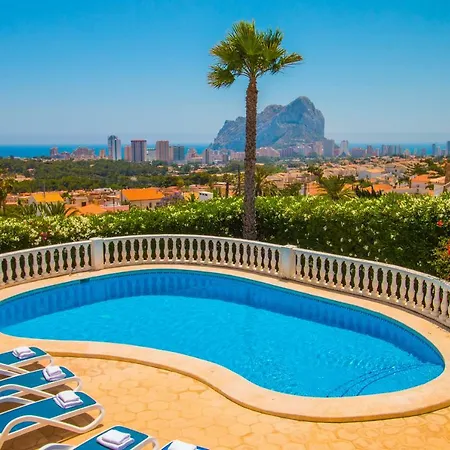 Abahana Villas Cristina 6 فيلة